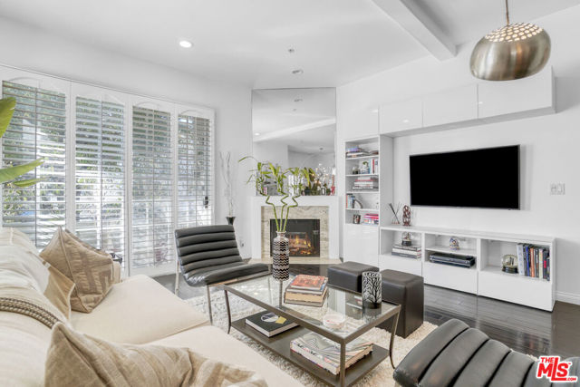 1706 Colby Avenue, Los Angeles CA: https://media.crmls.org/mediaz/9036242d-9971-4745-bb65-f5f34420299f.jpg