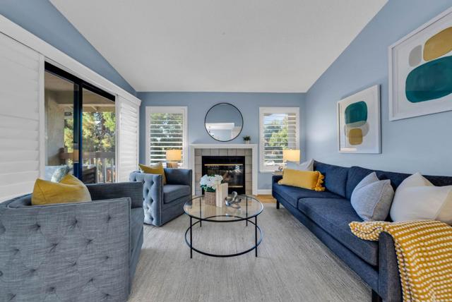 38784 Huntington Circle, Fremont CA: https://media.crmls.org/mediaz/90365474-c144-4d3c-a73f-fe0c0b35d836.jpg