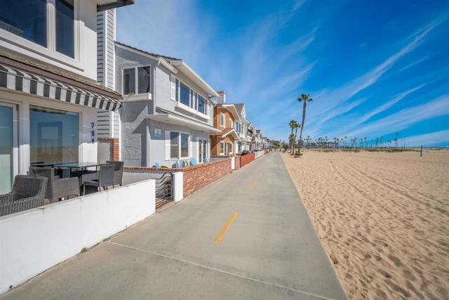 206 E E Oceanfront, Newport Beach CA: https://media.crmls.org/mediaz/9036d41c-11ca-4766-98a3-5cc5eb08590b.jpg