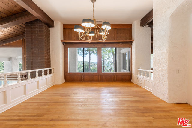13033 Sky Valley Road, Los Angeles CA: https://media.crmls.org/mediaz/90373ea2-fb28-412a-8607-3be18a8fe647.jpg