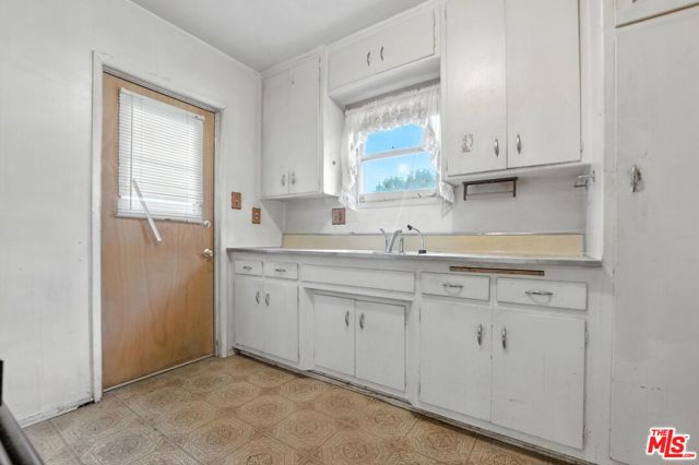 8753 Vans Street, Paramount CA: https://media.crmls.org/mediaz/9039205a-e80d-46c3-bb76-eeb9e85035ef.jpg