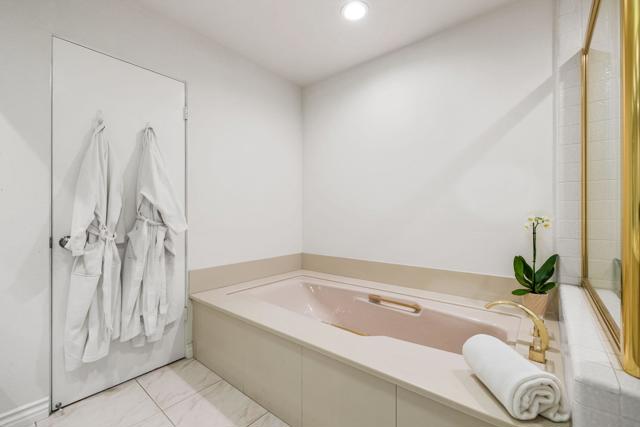 10605 Wimbledon Drive, Rancho Mirage CA: https://media.crmls.org/mediaz/9039dbd6-8673-4c6d-beeb-cdfe70d475db.jpg