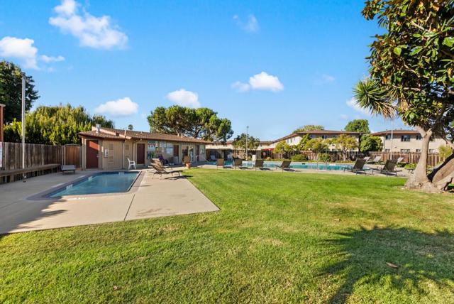 1640 Marina Court, San Mateo CA: https://media.crmls.org/mediaz/9039f326-5f9b-4f22-b5e7-fca593a3405d.jpg