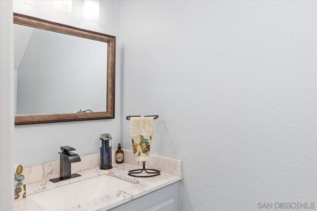 1651 S Juniper, Escondido CA: https://media.crmls.org/mediaz/903b8d82-4d7f-4bfb-9782-65300f54db02.jpg