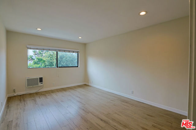 1277 W 23rd Street, Los Angeles CA: https://media.crmls.org/mediaz/903d4e93-e212-4a2d-8c4d-a78a100621fe.jpg