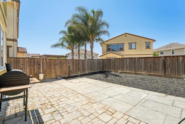 4778 Hawkins St, Antioch CA: https://media.crmls.org/mediaz/903d80cb-1265-4d94-94ee-1823d1116fec.jpg