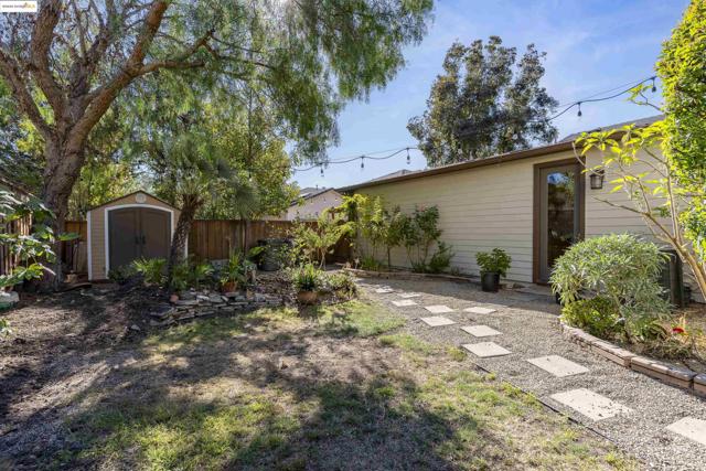 1027 Azuar Drive, Vallejo CA: https://media.crmls.org/mediaz/903e2f58-fce6-46ac-85df-78360079e45e.jpg