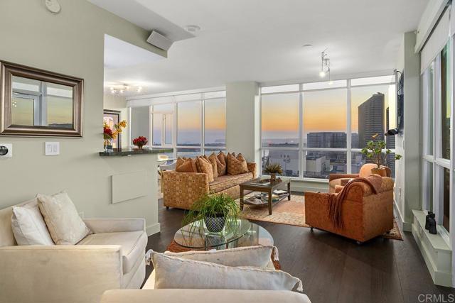 Detail Gallery Image 5 of 44 For 325 Seventh Ave #2104,  San Diego,  CA 92101 - 2 Beds | 2 Baths