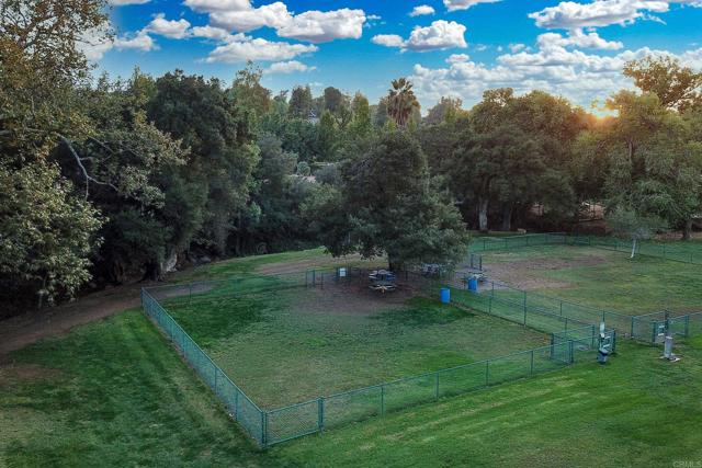 23822 Green Haven Lane, Ramona CA: https://media.crmls.org/mediaz/903e6ce6-7d0b-4b80-92ba-f0eebb4151bc.jpg