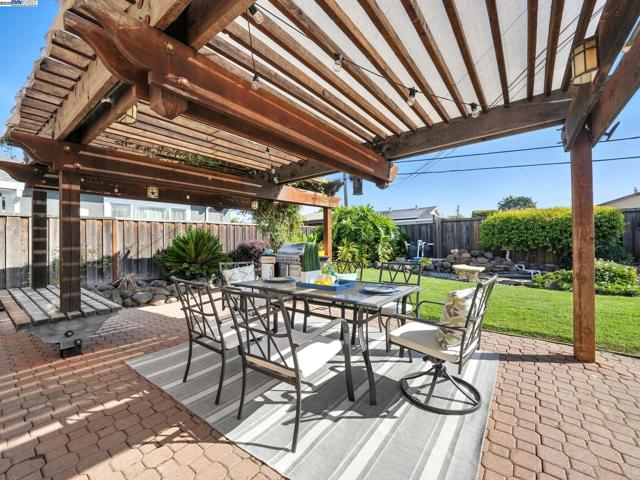 5426 Borgia Rd, Fremont CA: https://media.crmls.org/mediaz/903eb836-b9d6-4051-a0f4-d720d8b5de84.jpg