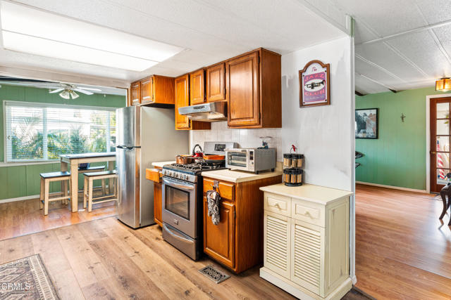 Detail Gallery Image 6 of 46 For 33 Heather Way #33,  Ventura,  CA 93004 - 2 Beds | 2 Baths