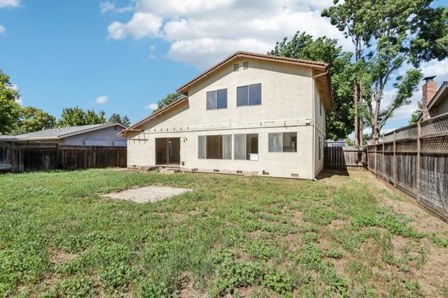 7433 Crawford Drive, Gilroy CA: https://media.crmls.org/mediaz/903efe95-22ed-4a19-9e72-6c30e438a6bc.jpg