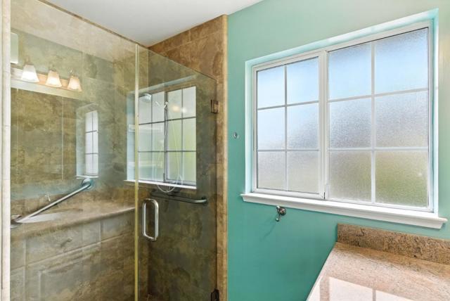 1675 Escalante Way, Burlingame CA: https://media.crmls.org/mediaz/9040191f-59ca-4379-9219-46424d499405.jpg