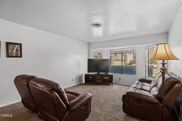 Detail Gallery Image 9 of 48 For 6105 Diamond Oaks Ave, Bakersfield,  CA 93306 - 4 Beds | 2 Baths