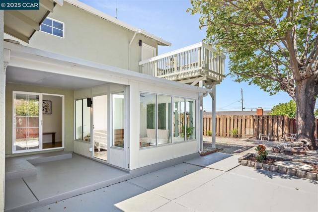 2283 Greenwich Rd, San Pablo CA: https://media.crmls.org/mediaz/9042bd1c-c384-48e6-a207-fabc4b2e7eff.jpg