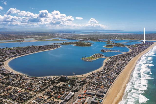 808 Ensenada Ct, San Diego CA: https://media.crmls.org/mediaz/9042d60f-ab67-4e7a-95f0-8dee86684c23.jpg