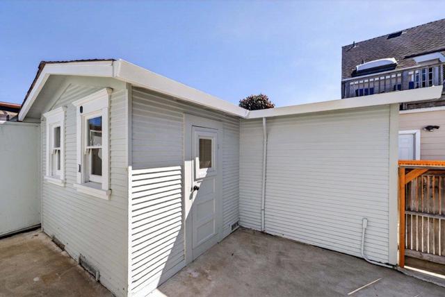 222 2nd Avenue, Santa Cruz CA: https://media.crmls.org/mediaz/9044049d-6d02-4513-bced-9b1771347ac3.jpg