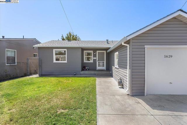 1629 Thrush Ave, San Leandro CA: https://media.crmls.org/mediaz/90444269-b597-4e65-9e74-a37eb09140f0.jpg