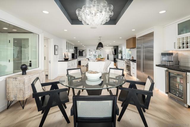 7570 Cabrillo Ave, La Jolla CA: https://media.crmls.org/mediaz/9044812c-5b4d-46f0-b6ed-47da7e4513e2.jpg