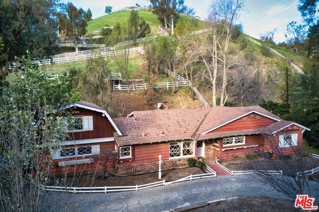 5481 Round Meadow Road, Hidden Hills, California 91302, 3 Bedrooms Bedrooms, ,3 BathroomsBathrooms,Single Family Residence,For Sale,Round Meadow,23295923