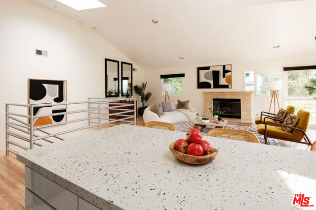 980 Oneonta Drive, Los Angeles CA: https://media.crmls.org/mediaz/90454739-2395-4bbf-a0eb-afb5c14fb1f1.jpg