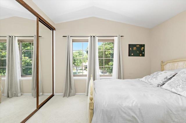 4635 Allende Avenue, Oceanside CA: https://media.crmls.org/mediaz/9045edd7-7630-44e5-92e3-47eb1ef98fe0.jpg
