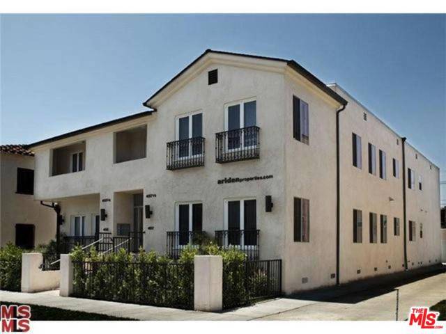 455 N SPAULDING Avenue Los Angeles, California Loft-style, big, new, modern 2BDs/2BAs w/ an office space! 1900 SFs! Top floor w/ a private balcony! 1900 SFs. New Washer and Dryer in the unit!High ceilings. Italian kitchen w/ stainless steel appliances (dishwasher, oven, microwave, and refrigerator). Amazing shower w/ glass walls, a sitting bench and 3 shower heads. Central Air/heat; TV-monitor intercom; alarm in unit! Private, secured, gated car garage. Convenient to markets, restaurants, coffee shops, etc. Unit is protected by Rent Control Regulations. Our pet policy is - the more, the merrier. No security deposit and/or extra rent for pets!