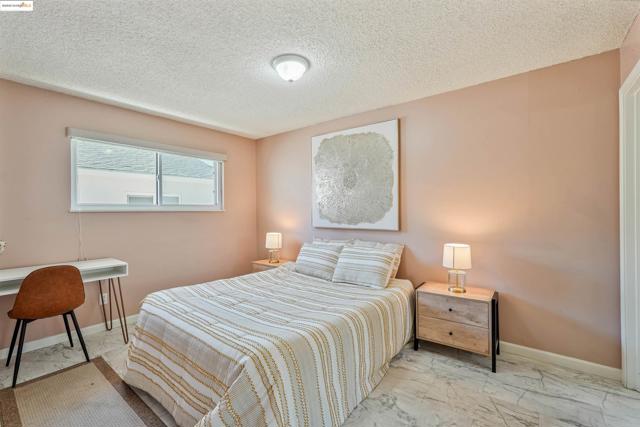 836 Stella St, Vallejo CA: https://media.crmls.org/mediaz/9046ee07-d07f-4940-84fb-f3cc05ab6ef9.jpg