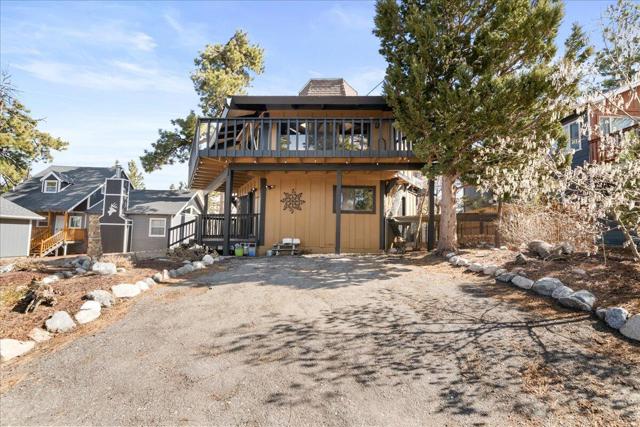 719 Villa Grove Avenue, Big Bear CA: https://media.crmls.org/mediaz/9047765f-6628-4a10-a3c4-d93c5ff4de52.jpg