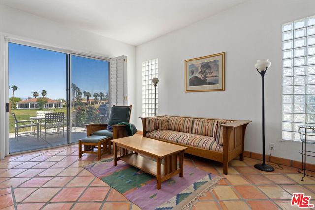 57766 Interlachen, La Quinta CA: https://media.crmls.org/mediaz/9047ecd9-2955-46de-9d0f-6a806a5b16a9.jpg