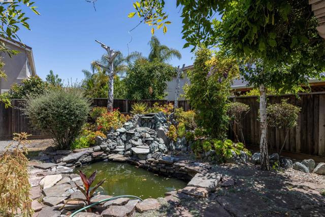 Image 46 of 58 For 552 Stonehaven Ct