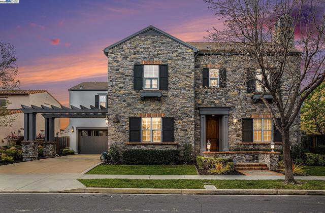 1049 S WEDGEWOOD DR, San Ramon CA: https://media.crmls.org/mediaz/90487d0e-1ee1-4abf-8b74-fa40fc499481.jpg