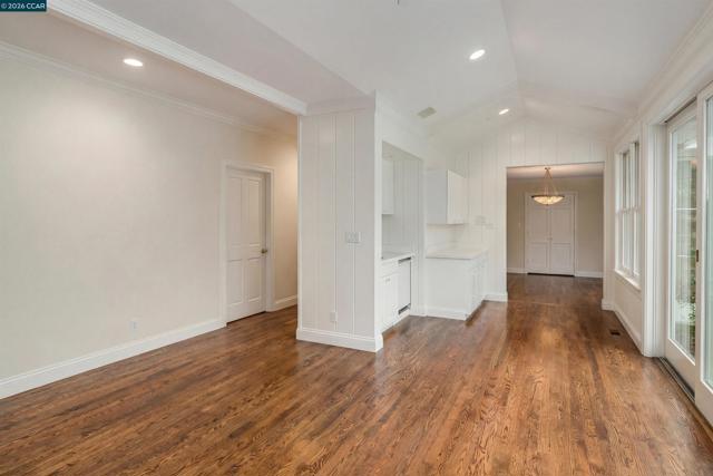 1720 Alameda Diablo, Diablo CA: https://media.crmls.org/mediaz/9048bfab-582e-47c6-aa1c-57938450c1ee.jpg