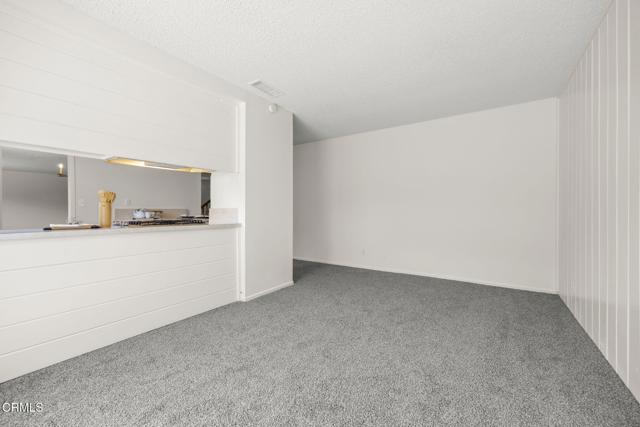8699 Roswell Street, Ventura CA: https://media.crmls.org/mediaz/90493456-cc3d-4b8f-aa1c-87850a0f2c8a.jpg