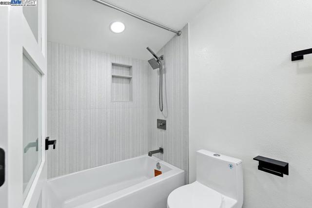 739 Aries Ln, Foster City CA: https://media.crmls.org/mediaz/90498076-1d4e-4202-a355-12e32b7cb2fd.jpg