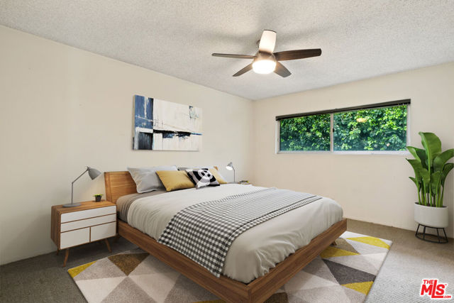 15901 High Knoll Road, Encino CA: https://media.crmls.org/mediaz/9049f0cc-0715-4450-b2ee-9f6c599ca3ee.jpg