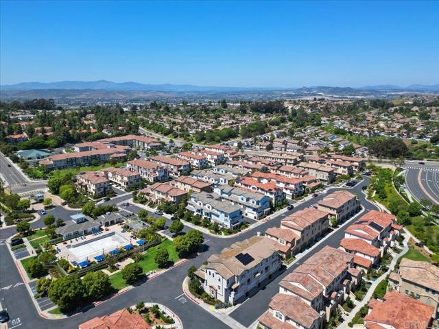 Detail Gallery Image 32 of 34 For 4366 Pacifica Way #5,  Oceanside,  CA 92056 - 4 Beds | 3/1 Baths