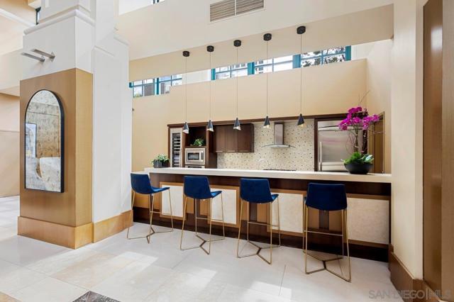700 W E Street, San Diego CA: https://media.crmls.org/mediaz/904a9321-4aaf-4517-9110-411719f8d9c0.jpg