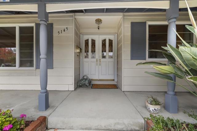 5145 Springdale Ave, Pleasanton CA: https://media.crmls.org/mediaz/904a936d-bb5b-4682-a823-b752b9ae9c68.jpg