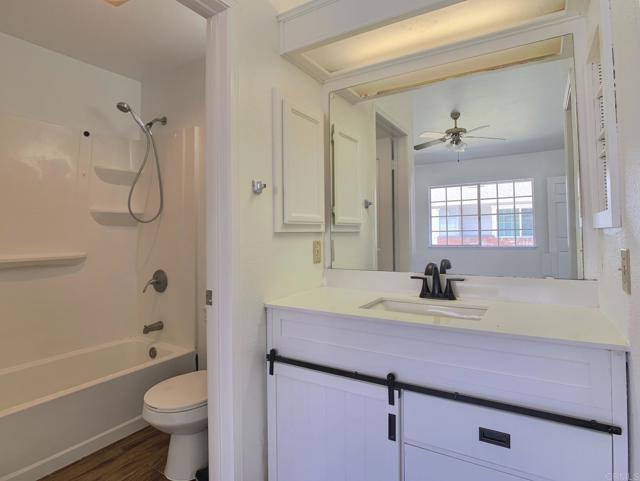 Detail Gallery Image 11 of 20 For 1135 Peach Ave. #C,  El Cajon,  CA 92021 - 3 Beds | 2 Baths