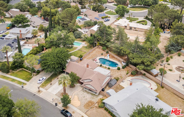 43818 Halcom Avenue, Lancaster CA: https://media.crmls.org/mediaz/904a9a5e-d07c-4287-961f-a065bec0e316.jpg