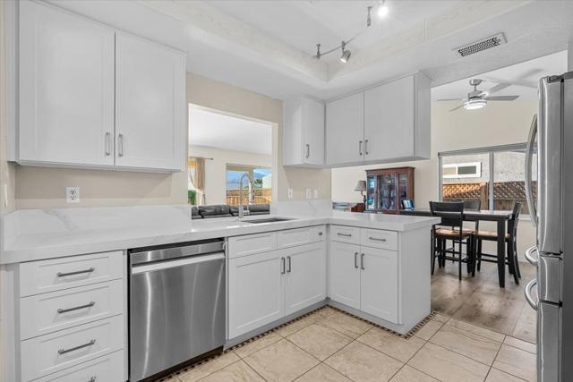 43035 Tennessee Avenue, Palm Desert CA: https://media.crmls.org/mediaz/904afb7c-dd54-4748-8acb-6665a40947ee.jpg