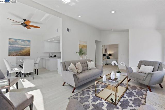 32948 Soquel St, Union City CA: https://media.crmls.org/mediaz/904be9af-366e-4987-9dd8-32fec464dc39.jpg