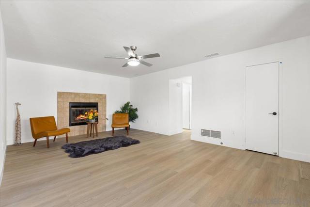 1634 Grandon Ave, San Marcos CA: https://media.crmls.org/mediaz/904c2869-e0d9-496f-923e-6e074bae2a68.jpg