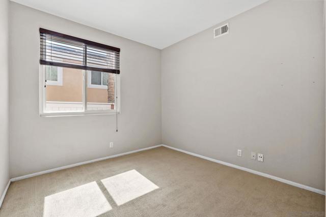 1187 Avenida Azul, San Marcos CA: https://media.crmls.org/mediaz/904c3ad5-c5fc-4994-bee6-8fae321aebf3.jpg