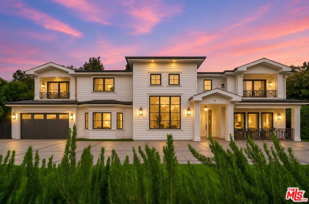 126 N Canyon View Drive — Contemporary