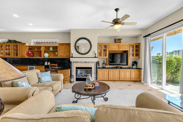 78079 Calle Norte, La Quinta CA: https://media.crmls.org/mediaz/904f9b13-928c-4776-913d-24c71161ad22.jpg