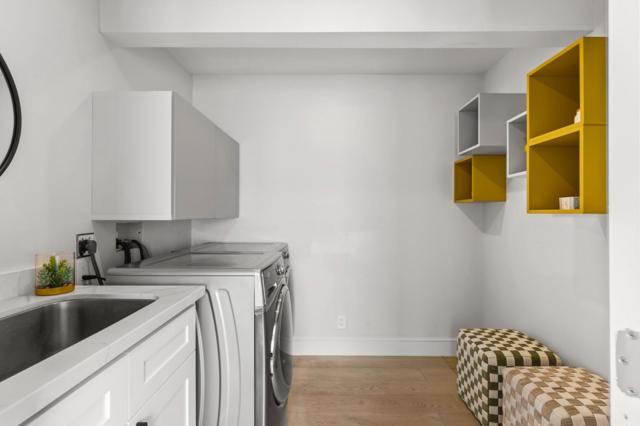990 Rose Avenue, Mountain View CA: https://media.crmls.org/mediaz/904f9f19-21d9-48e0-9eae-ad46bb3544d6.jpg