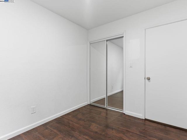 261 S 13th St, Richmond CA: https://media.crmls.org/mediaz/904fc3ca-cece-4f41-a2cb-dc06c0ef6d20.jpg