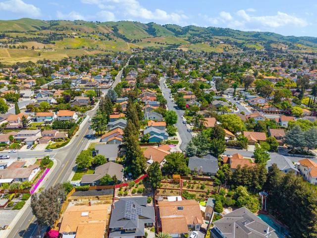 3359 Kuykendall Place, San Jose CA: https://media.crmls.org/mediaz/90507a51-99d6-4b3c-9e72-7e4fe4136b7e.jpg